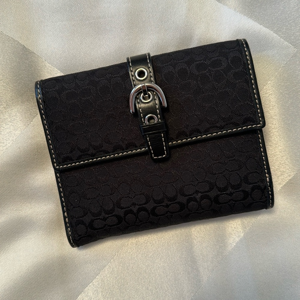 Black Coach Wallet - Good condition